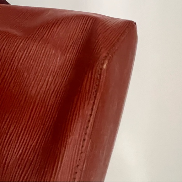 🔥LOUIS VUITTO Epi Sac D'Epaule GM Kenvan Fawn - Picture 11 of 14